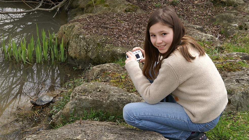 Get kids outdoors: photo walk